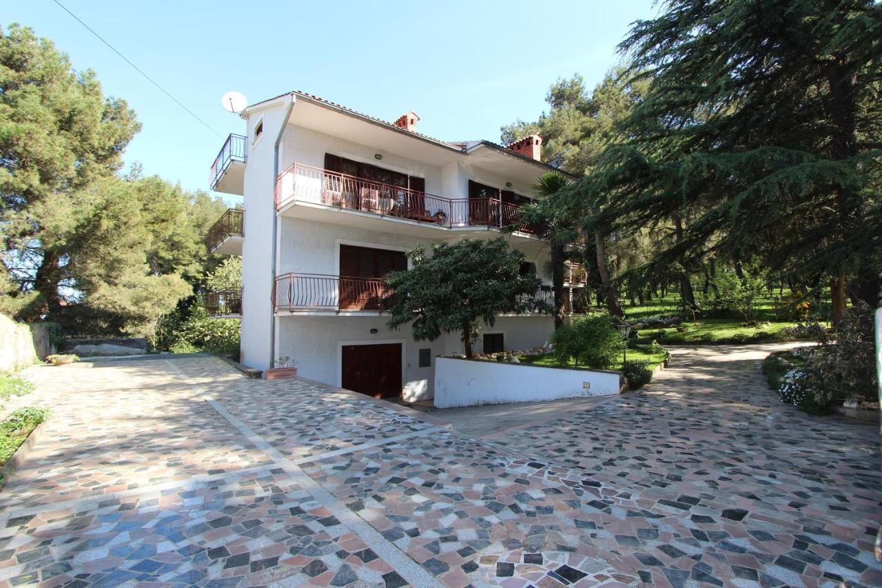 Apartment Clementina Visnjan Luaran gambar