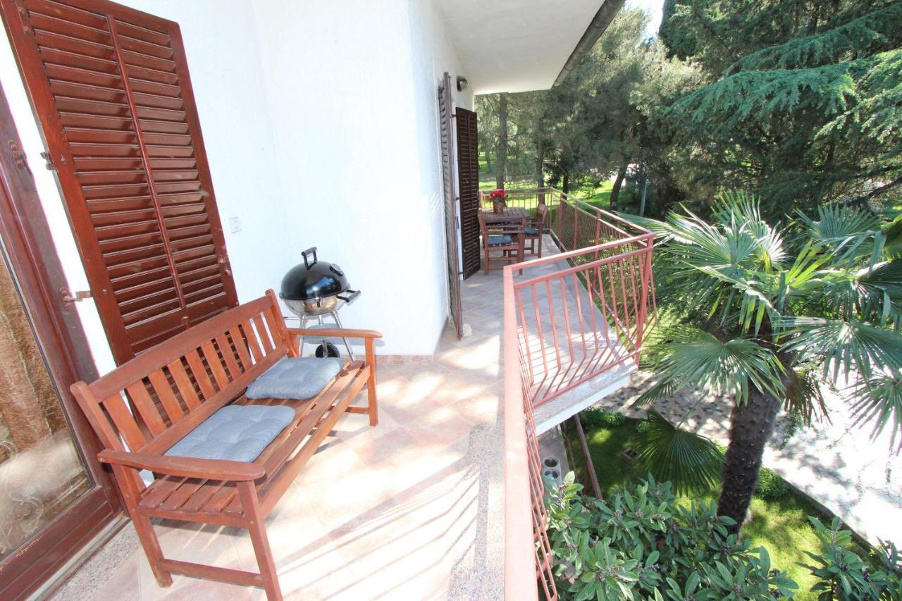Apartment Clementina Visnjan Luaran gambar